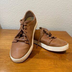 OluKai Womens Pehuea Li ‘ Lli Tan Leather Sneakers Shoes - Size 7.5